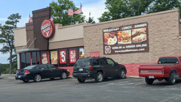 Huddle House food