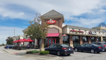 Noodles And Company outside