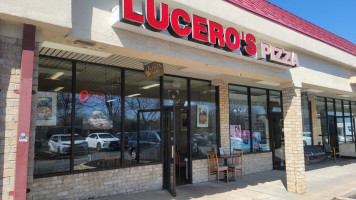 Lucero's Pizza outside