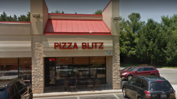 Pizza Blitz outside