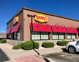 Denny's outside