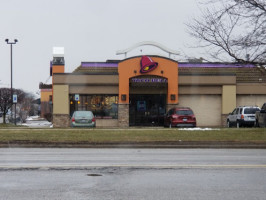 Taco Bell outside