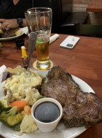 Ale's Steakhouse food