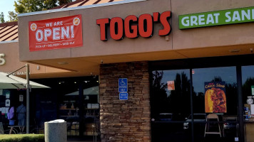 Togo's Sandwiches outside