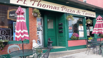 Fort Thomas Pizza And Tavern inside