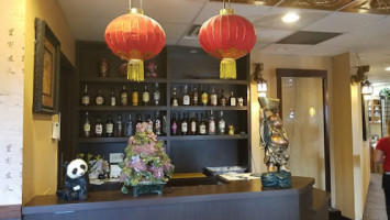 Golden Hunan inside