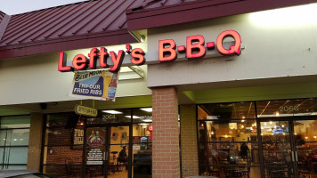 Lefty's Barbecue Unlimited outside