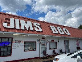 Jim's Highway 82 Barbecue Restaurant outside