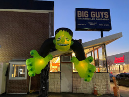 Big Guy's Catering outside