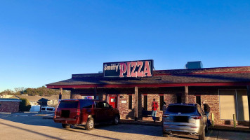 Smitty's Pizza food