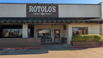 Rotolo's Craft Crust outside