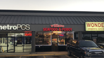 Williams Seafood Poboy food