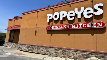 Popeyes Louisiana Kitchen food