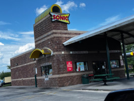 Sonic Drive-in outside