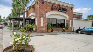 La Carreta outside