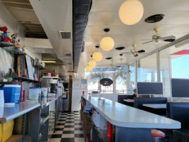 Dinky Diner inside