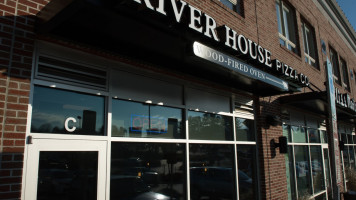 River House Pizza Co inside