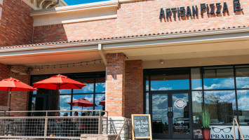 Artisan Pizza Co food