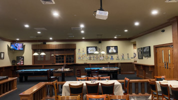 Bunkers Sports Bar Restaurant inside