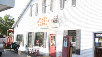 Bixby Country Store outside