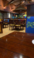 Bahama Breeze Tyngsboro inside