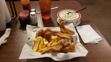 Bubba's Catfish House food