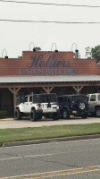 Hollier's Cajun Kitchen outside