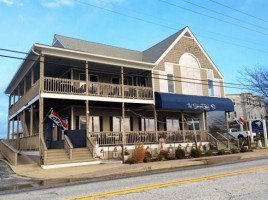 Stoney's Seafood Solomons outside