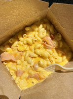 Mmmac N' Cheese food