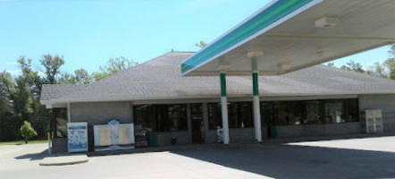 Lewiston Bp Sunrise Convenience Store outside