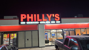 Philly's Pizza outside