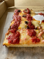 Junct'n Square Pizza food