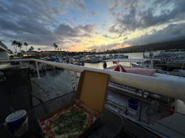 Sophie's Gourmet Hawaiian Pizzeria food