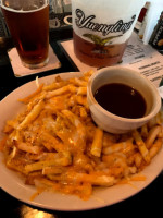 Holloway's Irish Pub food