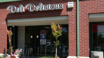 Deli Delicious food