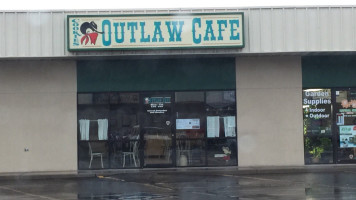 Outlaw Cafe inside