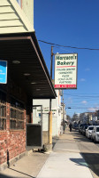 Marcucci's Bakery outside