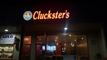 Cluck U Chicken (cluckster's Halal Chicken) Lanham inside