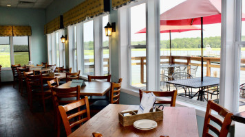 The Surry Seafood Co. inside