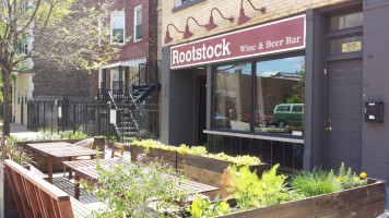 Rootstock Wine Beer outside