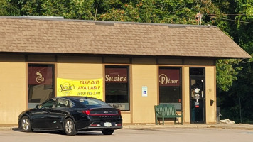 Suzie's Diner outside