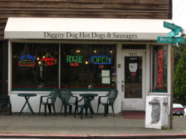 Diggity Dog Hotdogs Sausages food