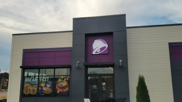 Taco Bell outside