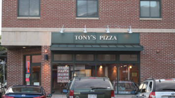 Tony's Pizza food