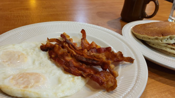 Cadillac Square Diner food