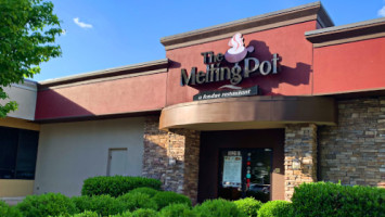 The Melting Pot food