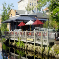 Bridge Restaurant and Raw Bar food