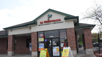 La Tropicana Mexican Market outside