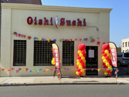 Oishi Sushi outside