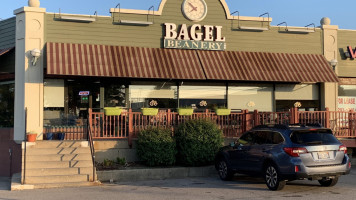 Bagel Beanery inside